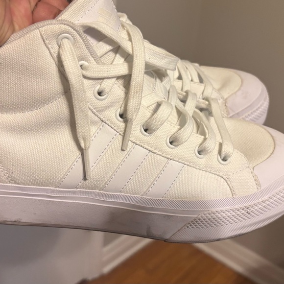 Adidas Cream Canvas High-Tops $25 - Picture 1 of 2
